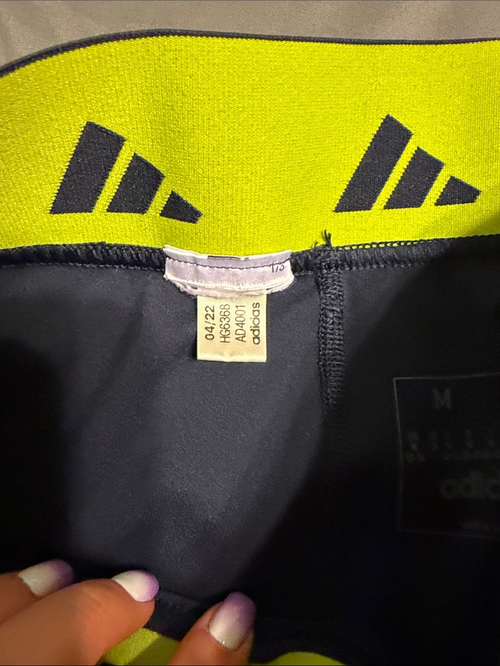 adidas Manchester United Navy Leggings with Neon Yellow Trim and sheer calves - Picture 4 of 7